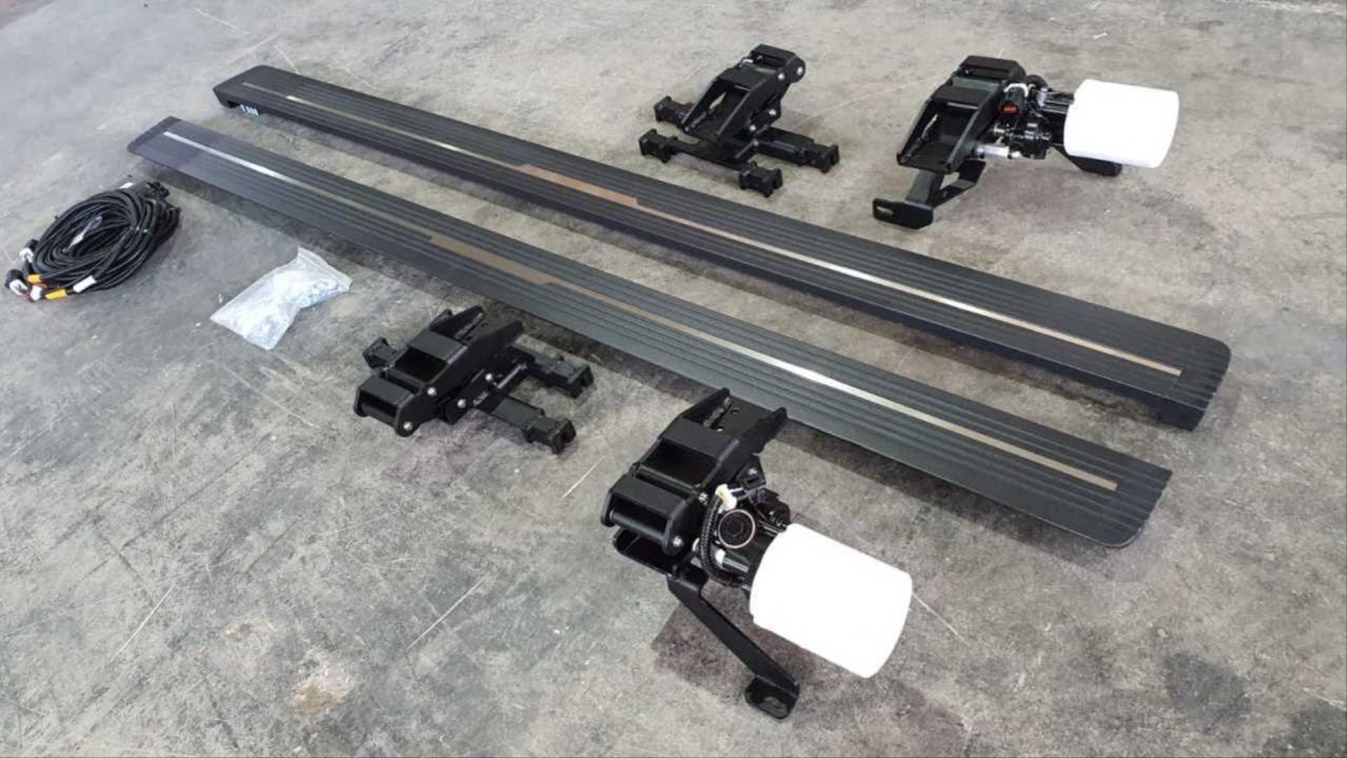 Volvo Xc90 Uyumlu 2020+ Elektrikli Basamak