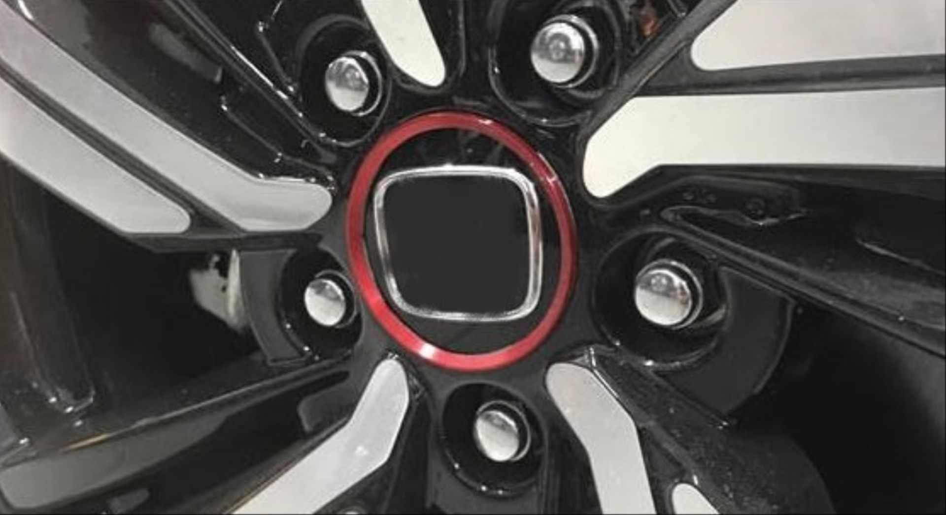 Jant Göbek Uyumlu Halkası