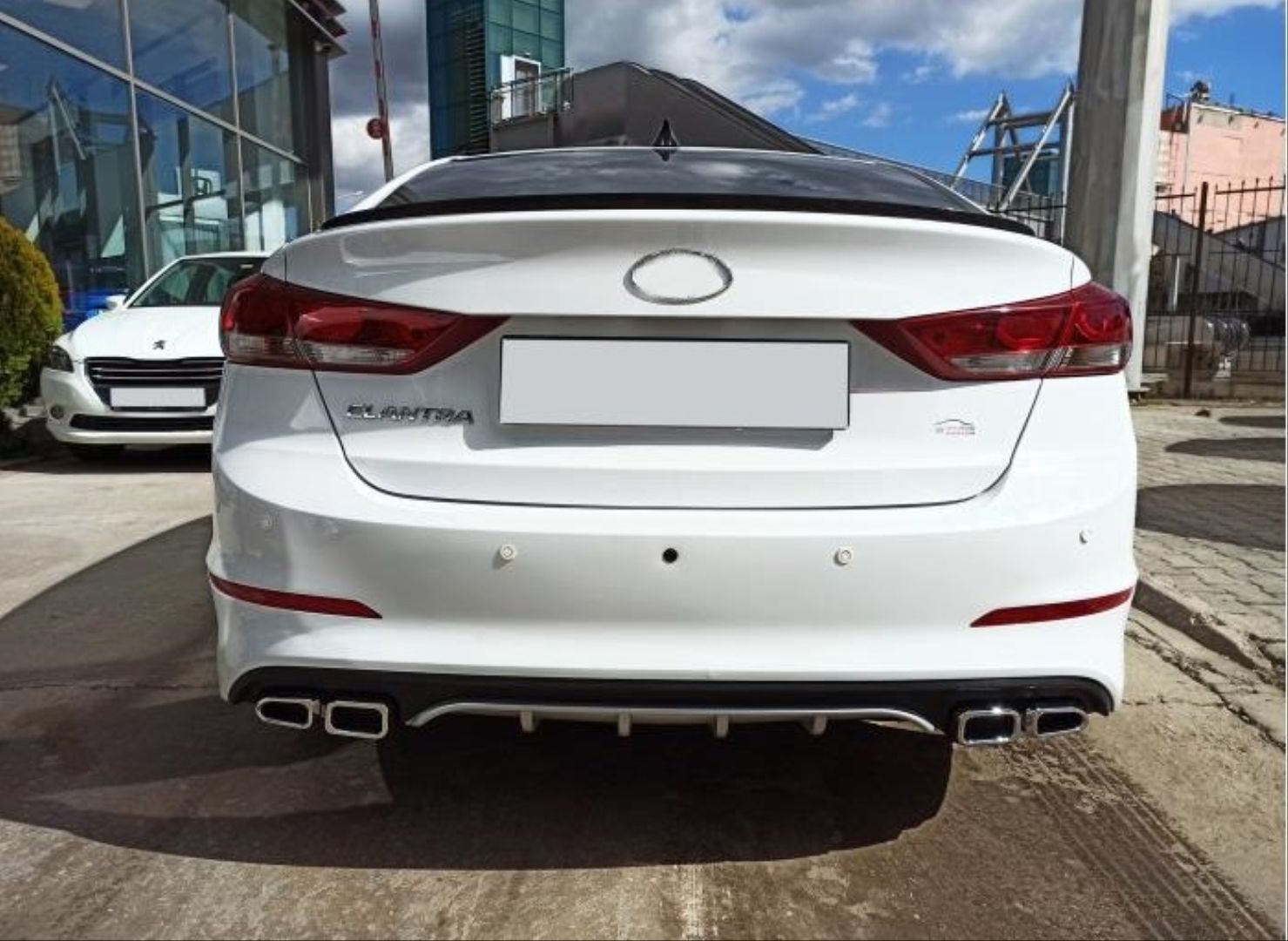 Hyundai Elantra Uyumlu 2016-2018 4 Egzoz Silver Difüzör