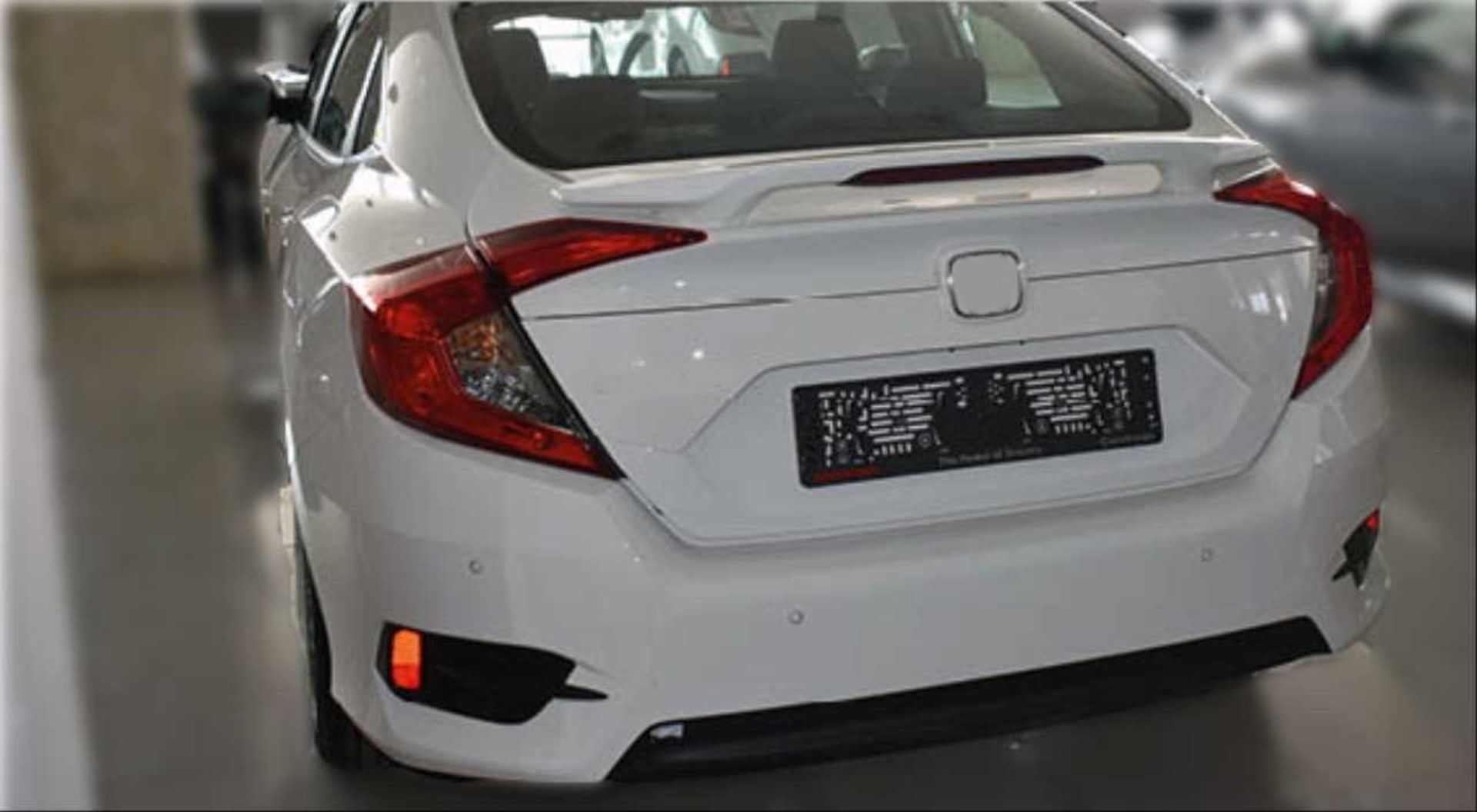 Honda Civic Uyumlu Fc5 Orta Boy Işıklı Spoiler (Boyasız)