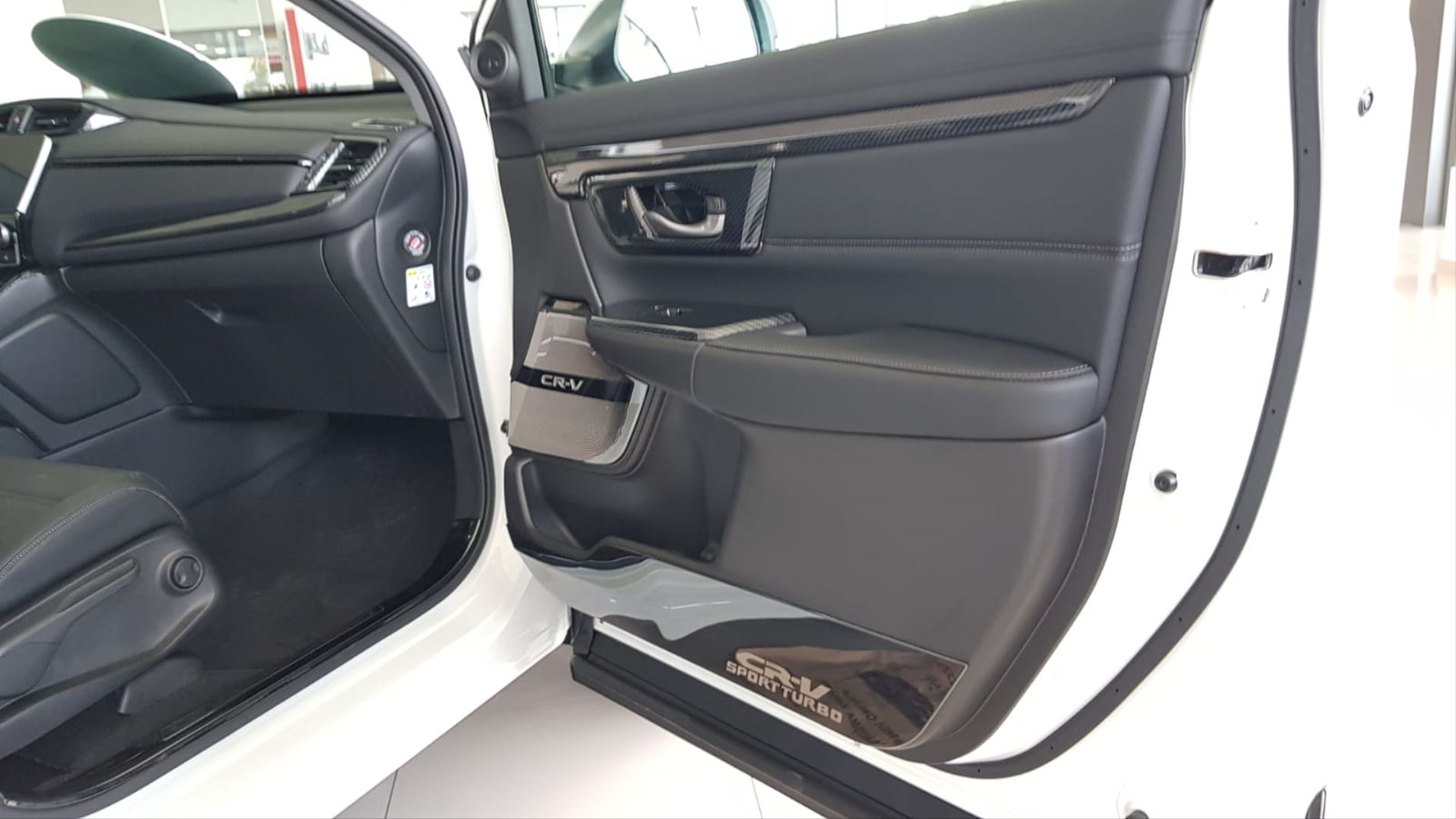 Honda Cr-V 2017+ Kapı Döşeme Koruma Titanyum Siyah