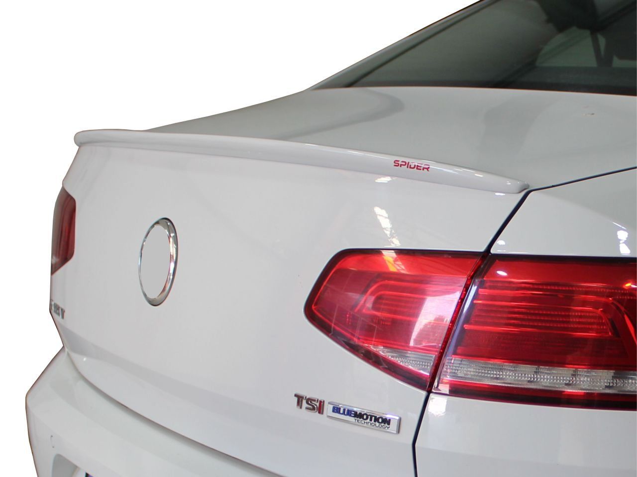Volkswagen Passat Uyumlu B8.5 (2019-) Spoiler Parlak Siyah Boyalı