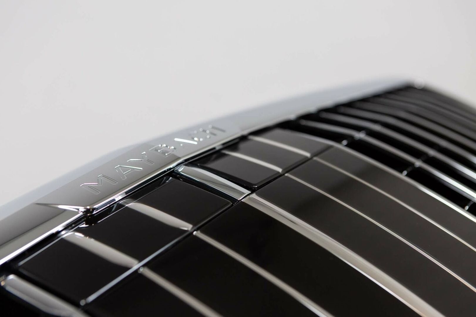 Mercedes W213 Uyumlu 2016-2019 E Serisi Maybach Panjur Krom (Exclusive Donanım Uyumlu)