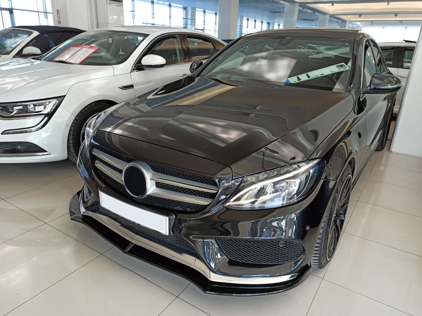 Mercedes W205 Uyumlu 2015-2018 C Serisi Ön Lıp Custom - Piano Black (Parlak Siyah)