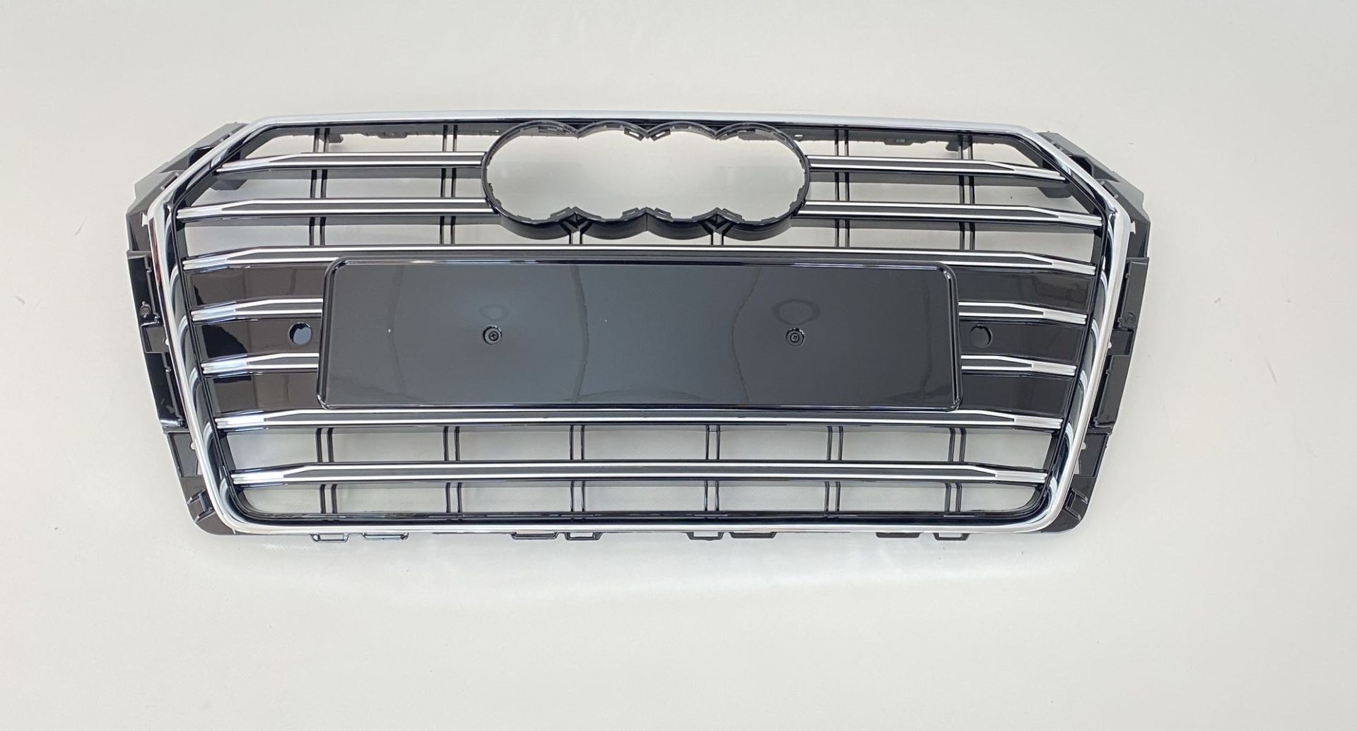 Audi A4 Uyumlu 2016-2019 Panjur S4 Siyah