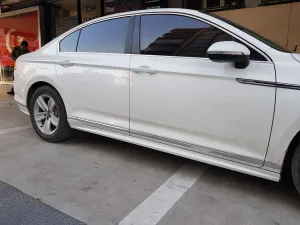 Volkswagen Passat 2014-2023 (B8) uyumlu B8 Yan Marşpiyel (VAKUM) LB7S Boya kodlu modelleri DRS Tuning'de. Kaliteli malzeme, hızlı kargo ve güvenli alışverişle