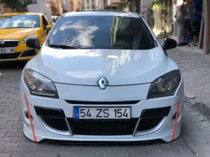 Body Kit Ön Ek uyumlu Renault Megane 3 Ön Ek modelleri DRS Tuning'de. Kaliteli malzeme, hızlı kargo ve güvenli alışverişle hemen inceleyin.