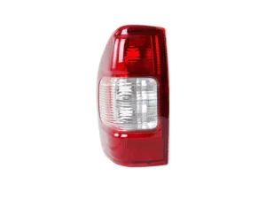 D-Max 2002-2006 Uyumlu Stop - SağDRS Tuning kalitesiyle tanışın! Özel olarak Isuzu  model araçlar için üretilen bu ürün, otomobilinizin hatlarına sportif ve din