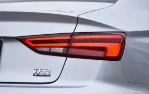 Audi A3 Uyumlu 2013-2019 S3 LED StopDRS Tuning kalitesiyle tanışın! Özel olarak Audi  model araçlar için üretilen bu ürün, otomobilinizin hatlarına sportif ve d