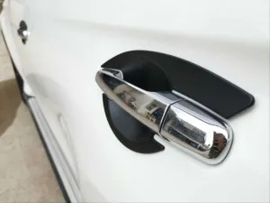 Mitsubishi L200 Uyumlu 2014+ İç Kapı Kolu Kaplama Siyah thumb 3