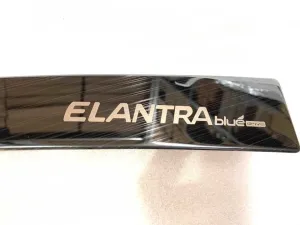 Hyundai Elantra Uyumlu 2016-2019 Konsol Kaplama 2 Parça ( Titanyum Çizgili Siyah)DRS Tuning kalitesiyle tanışın! Özel olarak Hyundai  model araçlar için üretile