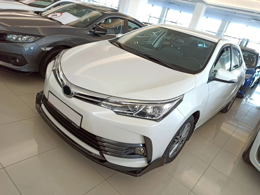 Toyota Corolla Uyumlu 2016-2018 Ön Lıp