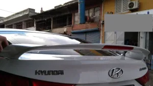Hyundai Elantra 2010-2015 (MD) uyumlu 2011-2015 Işıklı Spoiler Boyalı modelleri DRS Tuning'de. Kaliteli malzeme, hızlı kargo ve güvenli alışverişle hemen